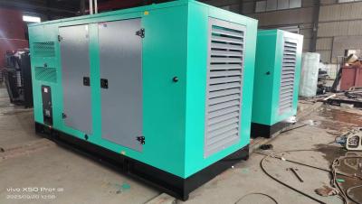 China 60hz 400V 3 fases cummins silêncio gerador conjunto com câmara de espera classificação 600kw/750kva com gerador Leroy Somer à venda