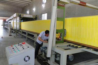 China Máquina horizontal de la inyección de la espuma de poliuretano, máquina de fabricación de placa de la espuma del picosegundo en venta