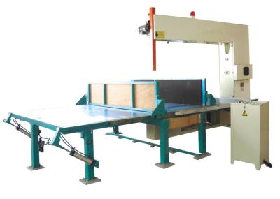 China Cortador vertical industrial de la espuma para el colchón de la esponja, cortadora del CNC EPS en venta