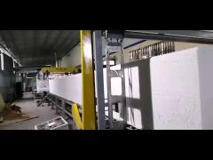 Continuous foam making machine