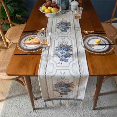 China Custom American Pastoral Tassel Table Runner New Style Beautiful Decoration New Style Jacquard Coffee Table Cloth Flower Wedding Decor Home Table Runner for sale