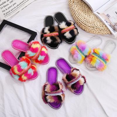 China Furry Fur Slides Rainbow Slippers Freeze Fashion Shoes Diamond Chain Ladies Fluffy Outdoor Crystal Fur Slippers Women for sale