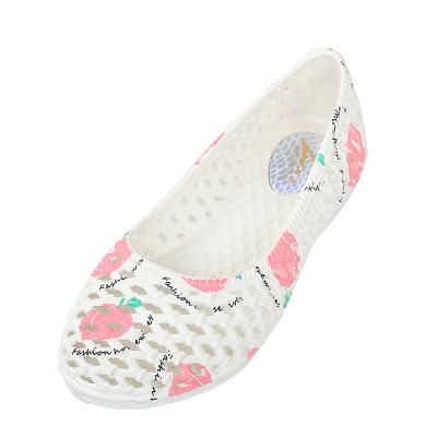 China Fashion trend cute fruit printed flat sandals new design hole sandals woman for sale