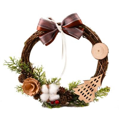 China High Quality Handmade Christmas Wreath Garland Wholesale Decorative Home Decoration Garland 30cm for sale