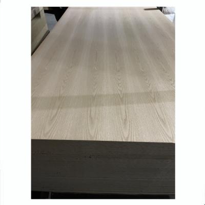 China Good Traditional Professional Production Quality Furnichure Panel 0f Red Oak Veneered MDF for sale