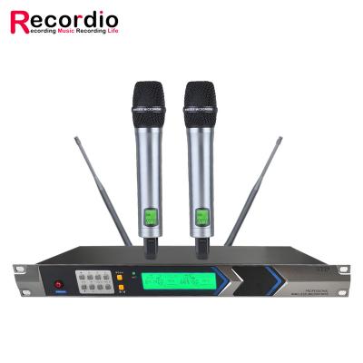 Chine GAW-K200 UHF wireless microphone multiple stackers use multiple output channels synchronously for outdoor performances à vendre