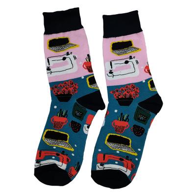 China Fashion sports cotton breathable socks printed patterns socks for men and women in all seasons for sale