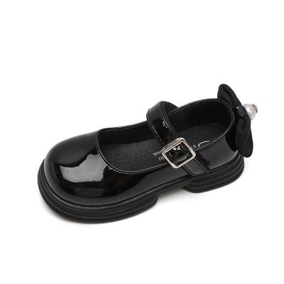 China Round Mary Jane Flat Leather Pearl Buckle Strap Kids Shoes Girls for sale