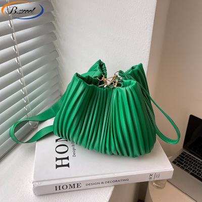 China Fashion Manufacturers Wholesale Handbags Fashion PU Pleated Women Bags Shoulder Bag Pure-color Quality Handbags RY731331 for sale