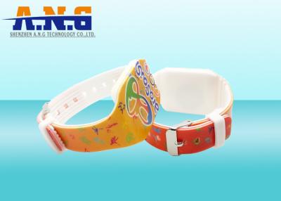 Κίνα CE Ntag 216 έλεγχος προσπέλασης ρολογιών Rfid Wristbands λογότυπων κινούμενων σχεδίων προς πώληση