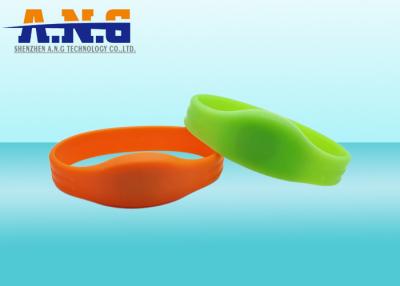 China Access Control Rfid Silicone Wristbands for Pools and Waterparks for sale