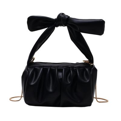 China 2022 Summer Other Small Women's Bag New Fashion Trendy Messenger Chain Women's Bag Solid Color Pleated Small Square Bag for sale