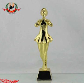 China Europe Custom Metal Custom Figurines Awards Gold Sculpture Custom Trophy Cup for sale