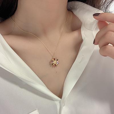 China 2021 Trendy wild pendant trend flower diamond color fashion net red simple neck jewelry temperament necklace accessories for sale