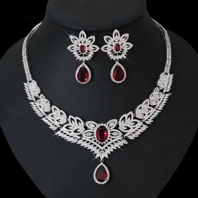 China High quality CLASSIC manufacturers flower necklace earrings price concessions ice two-piece bridal costume for sale