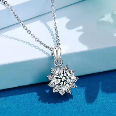 China Nickel / Silver 1 ct Pass Diamond Test D Color Moissanite Snowflake Necklace 925 Lead Free Excellent Cut Moissanite Pendant Necklaces for sale