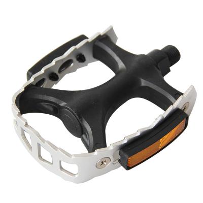 China MTB Factory Outlet Bike MTB Bicycle Accessory Fat Pedal PP Cage Silver Aluminum Boron Anodized Steel Axle for sale