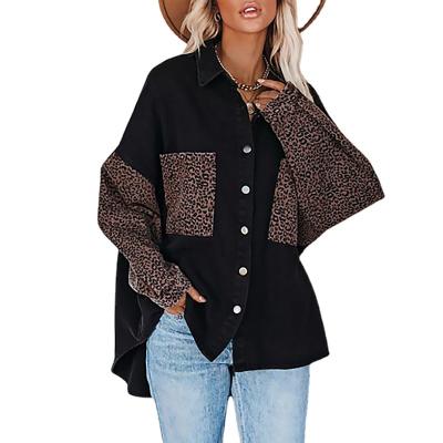 China 2021 Breathable Designed Street Causal Coat Contrast Denim Jacket Leopard Lapel Women Oversized Cardigan Top for sale