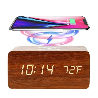 China LUMINOVA Best Sell Wooden Clock Smart Display Desktop Temperature Control Voice Digital Pendulum with Calendar Table for sale