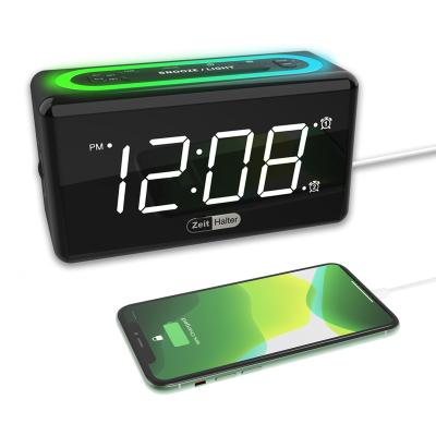 China Wholesale LUMINOVA Home Office 7 Color Cheap Universal Led Cool Small Desktop Alarm Clock 2021 Charging Alarm Clock Digital for sale