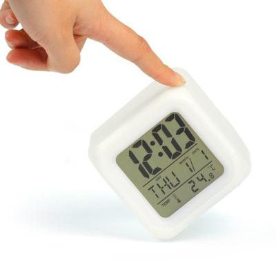 China Mini Color Change LED Digital reloj cube glowing cube alarm clock kids blank sublimation mini calendars for sale