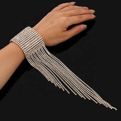 China Fashion Long Tassel Rhinestone Bracelet Hand Jewelry For Women Crystal Bracelets Wedding Bridal Jewelry for sale