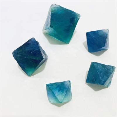 China Wholesale High Quality Natural Octahedron From Europe Crystal Octahedral Gemstones Blue Fluorite For Decoration for sale