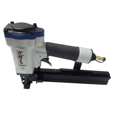 China Strong Staple Gun Powerful Air Stapler Crown Stapler Wide Crown Stapler for sale