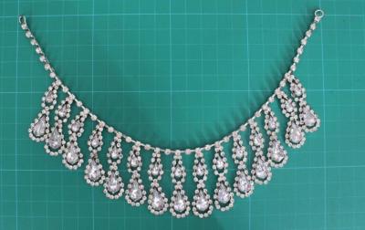 China Silver and clear Women Handmade Rhinestone Alloy necklace for girls dress for sale