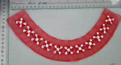 China Eco friendly Red Flower Beaded Collar Necklace Handmade Customized for sale