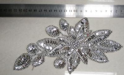 China Leaf Fashional Handmade Bead Collar Trims made in Silver Beads for sale