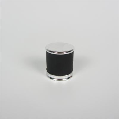 China Pilfer-proof Silver UV And Black Rubber Decorated PP Insert Add Iron Perfume Cap For Perfume Bottle for sale