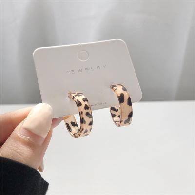 China 2021 New S925 needle silver leopard print stud earrings CLASSIC acrylic earrings surround earrings for sale