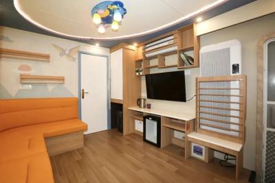 Cina Eco-friendly Highway Trailer RV con scheletro in alluminio e guscio in FRP in vendita