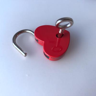 China Ivoduff Supply Popular pink color love lock heart shaped padlock for lovers30x39mm for sale