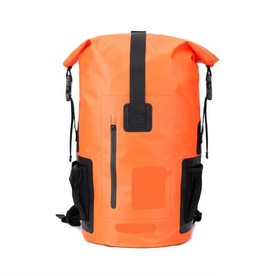 Chine matériel imperméable antipoussière de bâche de PVC du sac à dos 35L 500D d'alpinisme à vendre