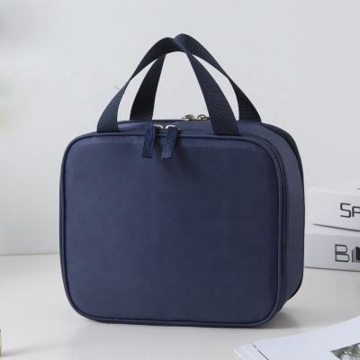 China Fashion Customize Logo Toiletry Bag Travel Bag With Hanging Hook Cosmetic Make Up Case Bag For Ladies for sale