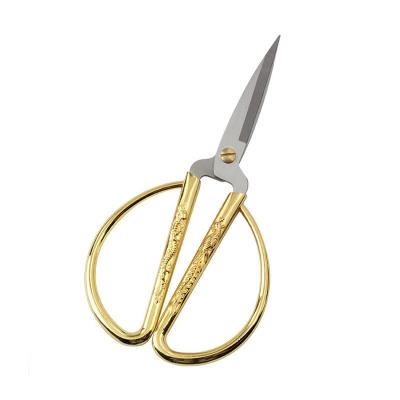 China Modern High Quality Universal Hot Selling Household Tailor Professional Scissors Gold Vintage Sewing Scissors Stainless Steel for sale