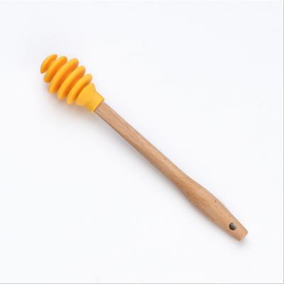 China Eco-friendly Silicone Honey Dipper Honey Stick Reusable Coffee Stir Sticks Stir Rods Bee Honey Spoon Stirring Scooper With Wooden Handle for sale