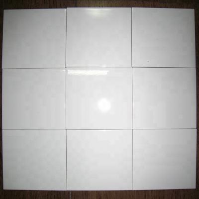 China High Quality Metallic Subway Wall Tiles 150x150mm White Color Glazed Subway Ceramic Tile for sale