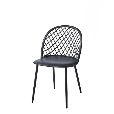 China Cafe High Quality Creative European Transparent Plastic Fashion Chair Design Stackable Dining Chairs for sale