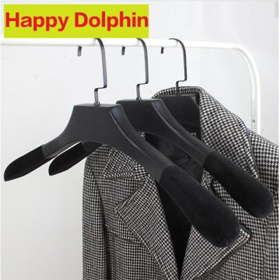 China Plastic Rustic Happy Dolphin Costume Extra Wide Hangers, Notched Shoulders and Swivel Hooks, Black for sale