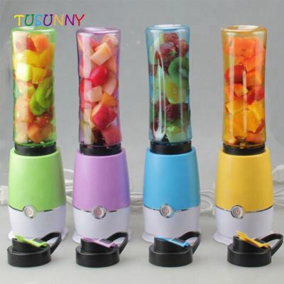 China 2020 Portable Electric Fruit Juice Mini Personal Hand Rechargeable Smoothie USB Magnetic Blender Outdoor for sale