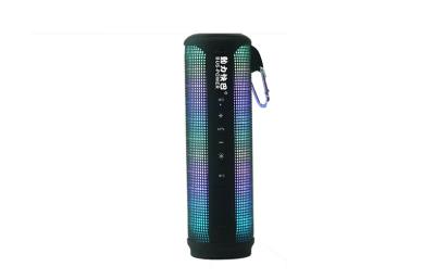 China Altavoces inalámbricos portátiles del Mic Bluetooth del negro IPX45 para la piscina en venta