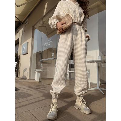 China 2022 new fabrics waffle style high street sports two-piece set fashion anti-static casual suit for women for sale