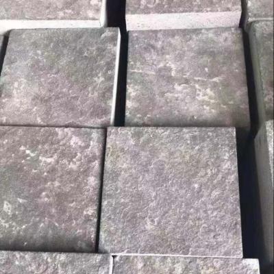 China Factory Direct Supply Modern Flamed ZhangPu Black Cobblestone 5 Outer Sides Sawn Cut for sale