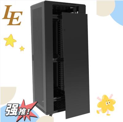 China NC Kaltgewalzte Stahl 42U Server-Rack Montage Netzwerk-Ausrüstung 19 Zoll Server-Rack Schrank zu verkaufen