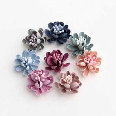 China Wholesale Cute Handmade 1 Inch Mini Girls Hair Decoration Leather Flower for sale