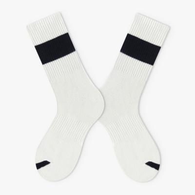 China Fashional adult cotton thongs spring and summer contrast color tube stitching socks female and male Japanese college style couple sports cotton socks for sale