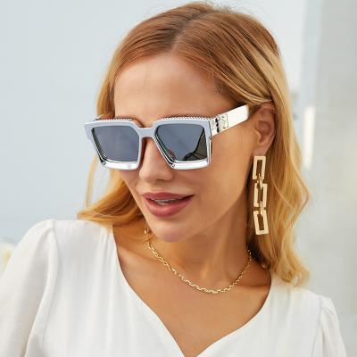 China Eyewear Trade 2021 Diamond News Female Millionaire Square Frame Sunglasses The Same Sunglasses for sale